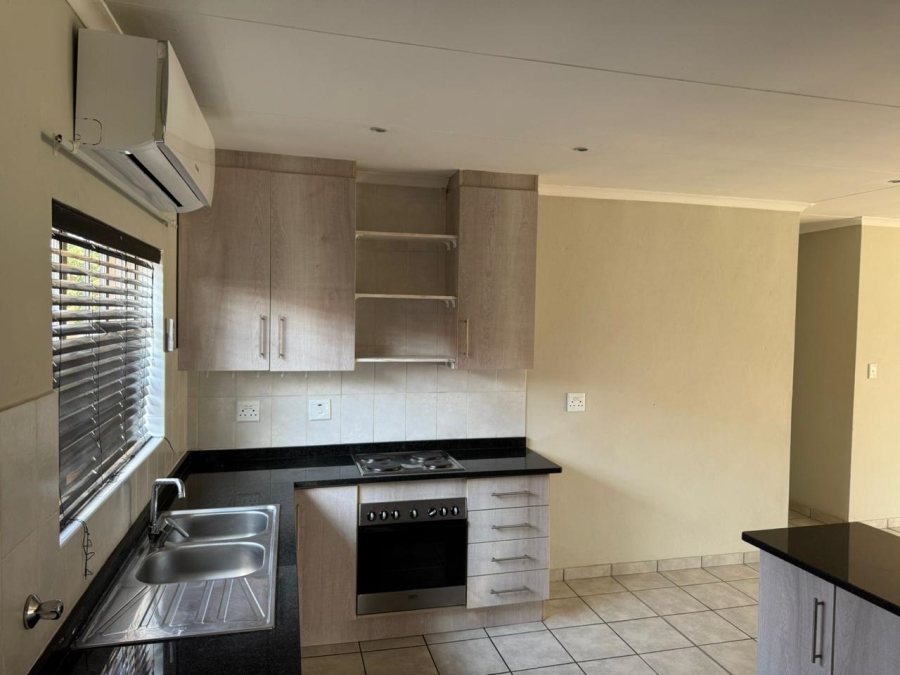 4 Bedroom Property for Sale in Hexrivier Lifestyle Estate North West